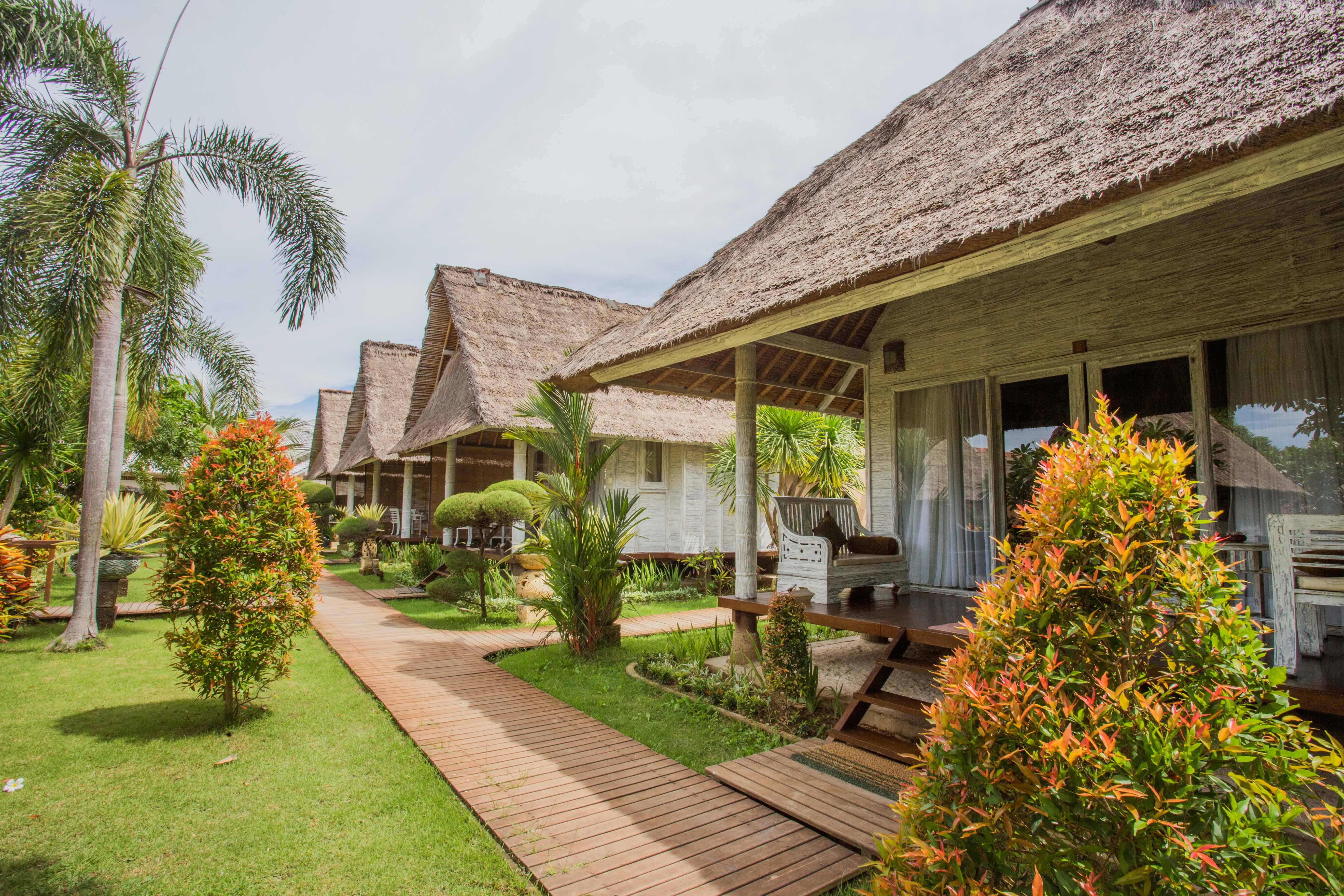 Bay Shore Huts Lembongan Exterior photo