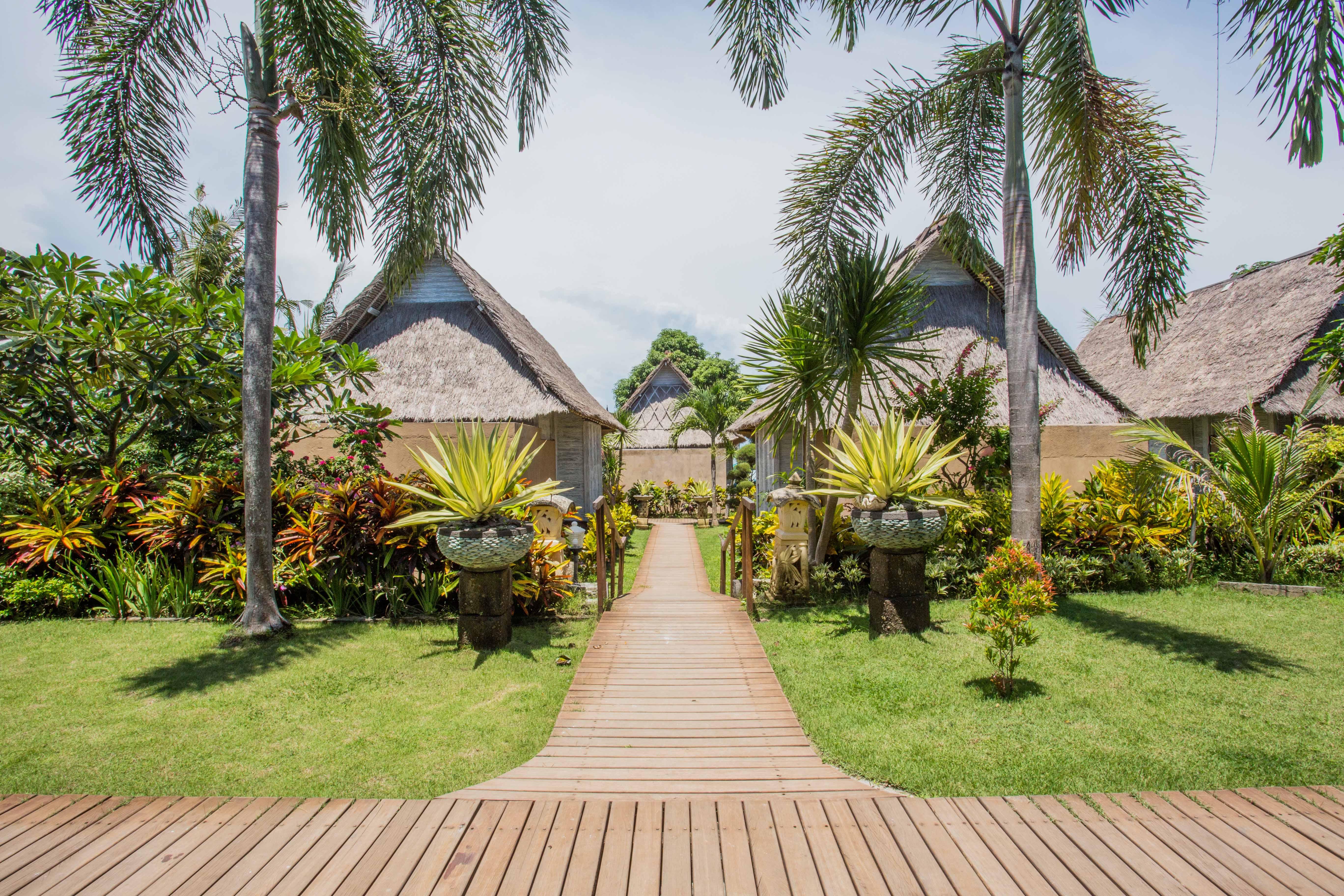 Bay Shore Huts Lembongan Exterior photo