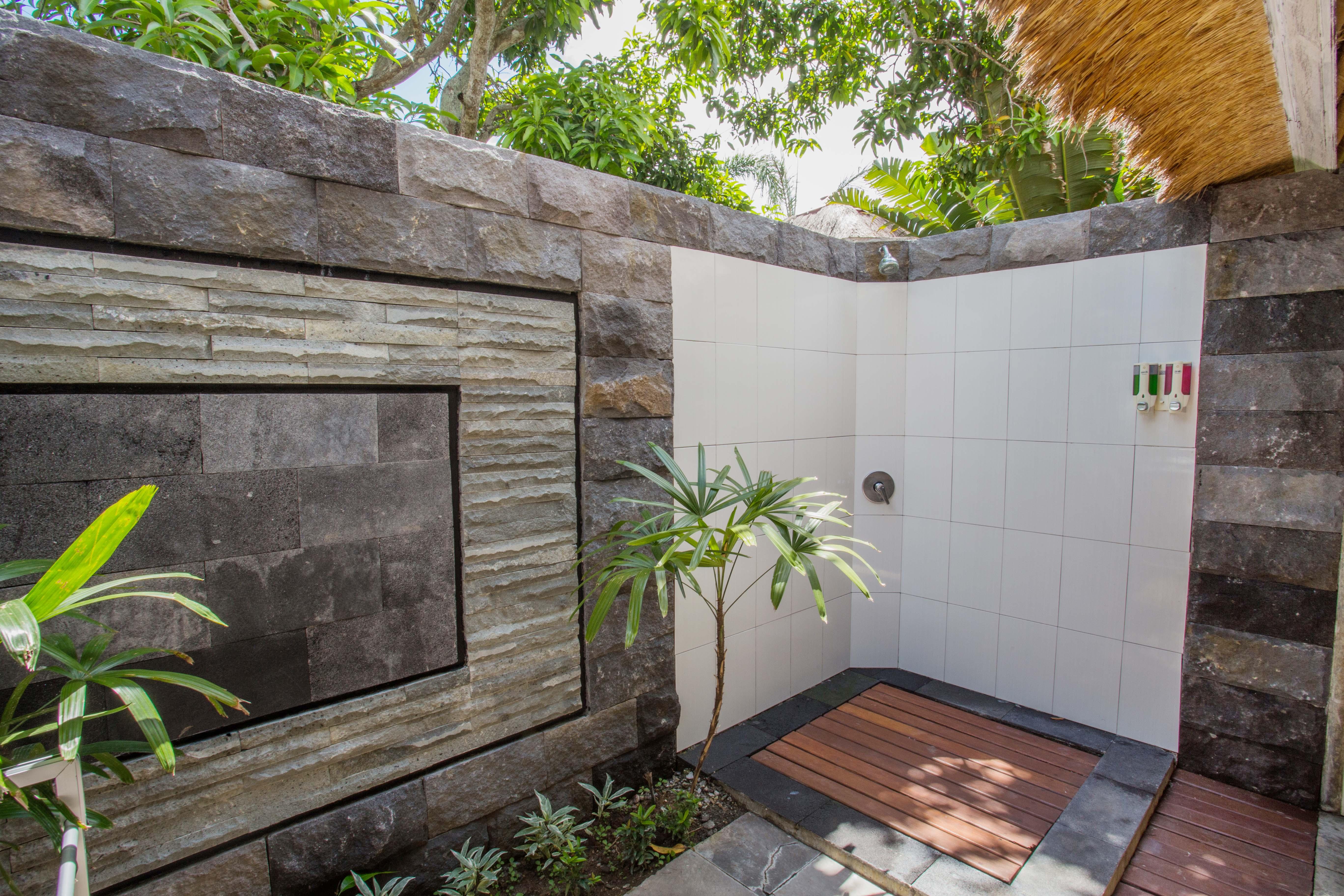 Bay Shore Huts Lembongan Exterior photo
