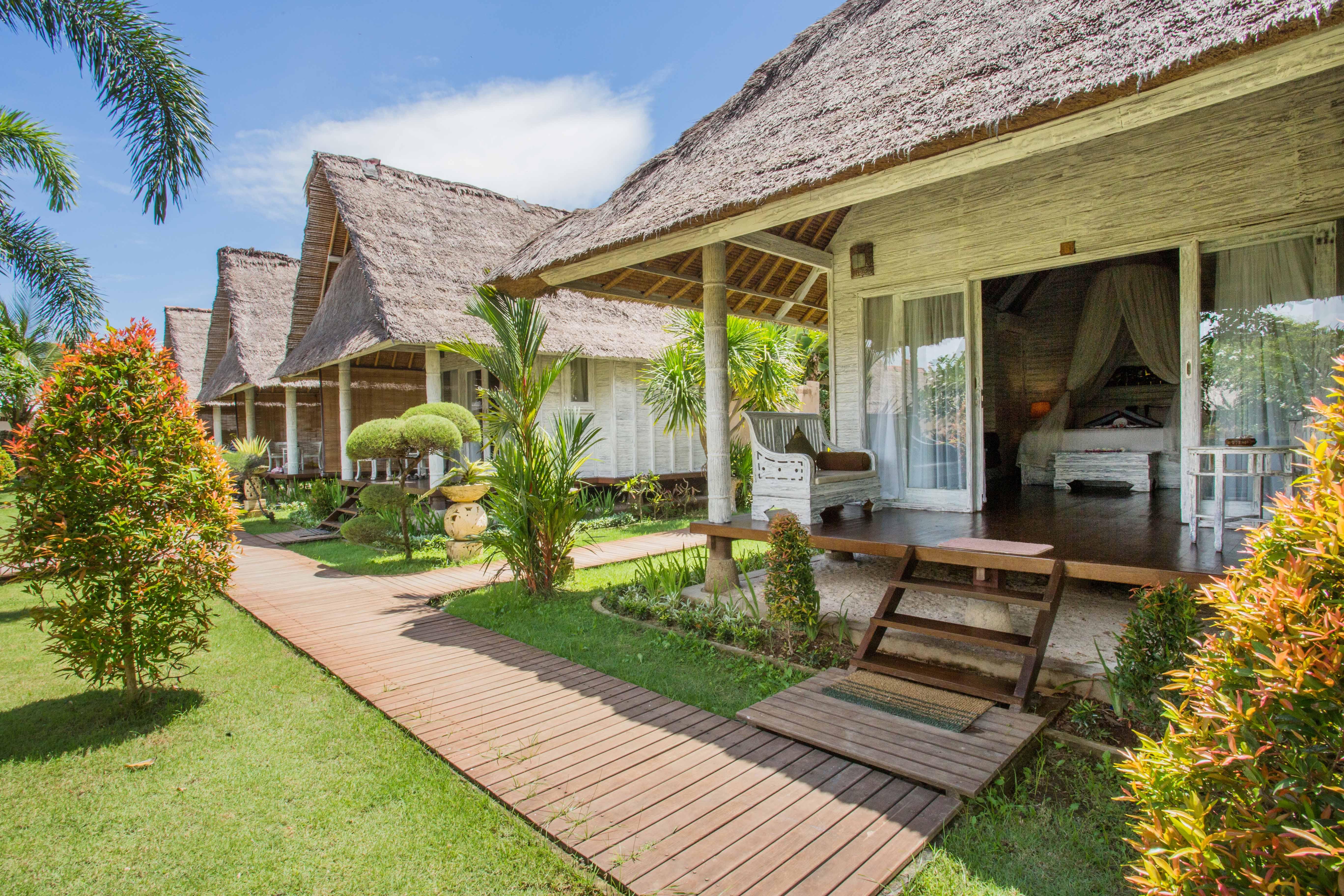 Bay Shore Huts Lembongan Exterior photo