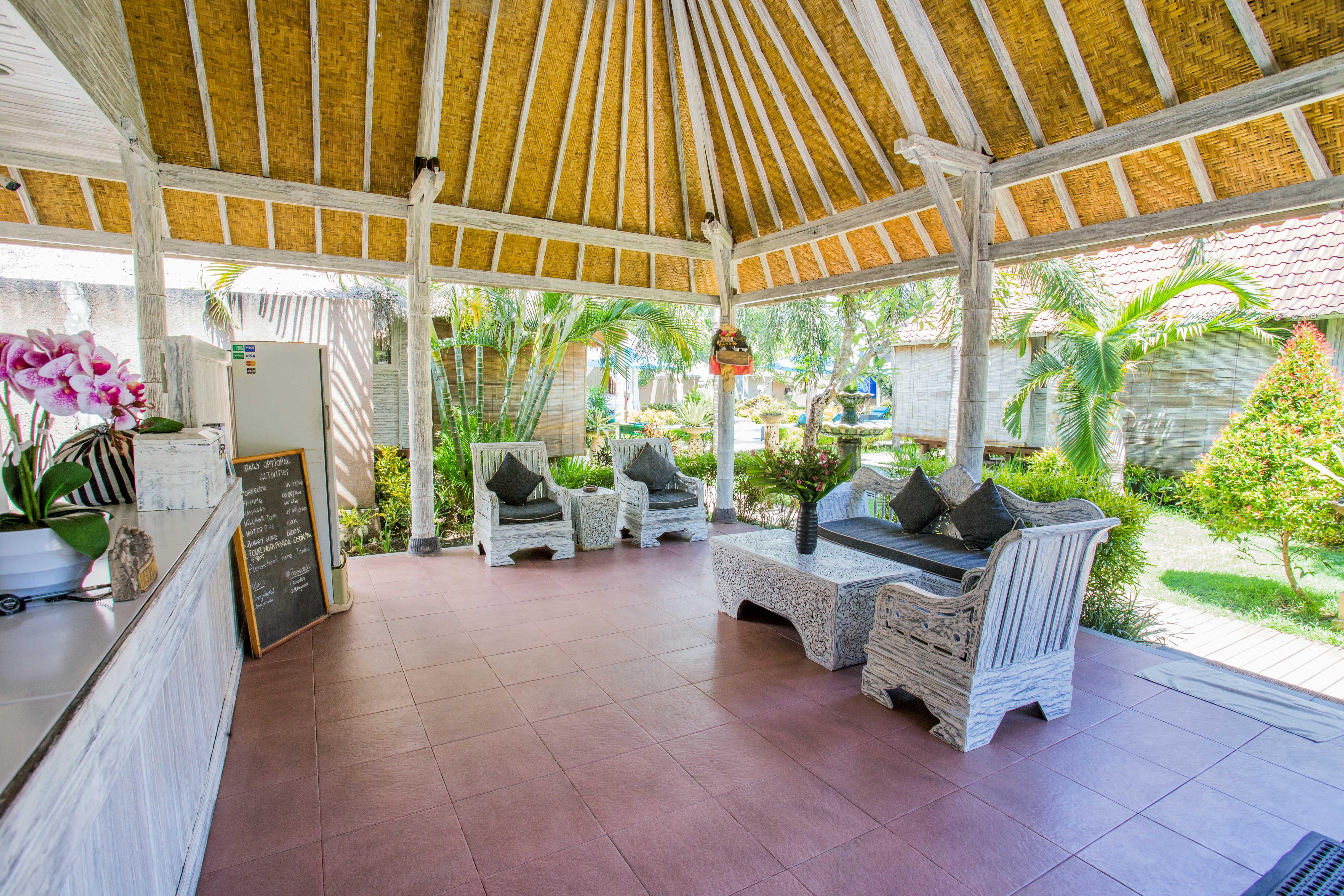 Bay Shore Huts Lembongan Exterior photo