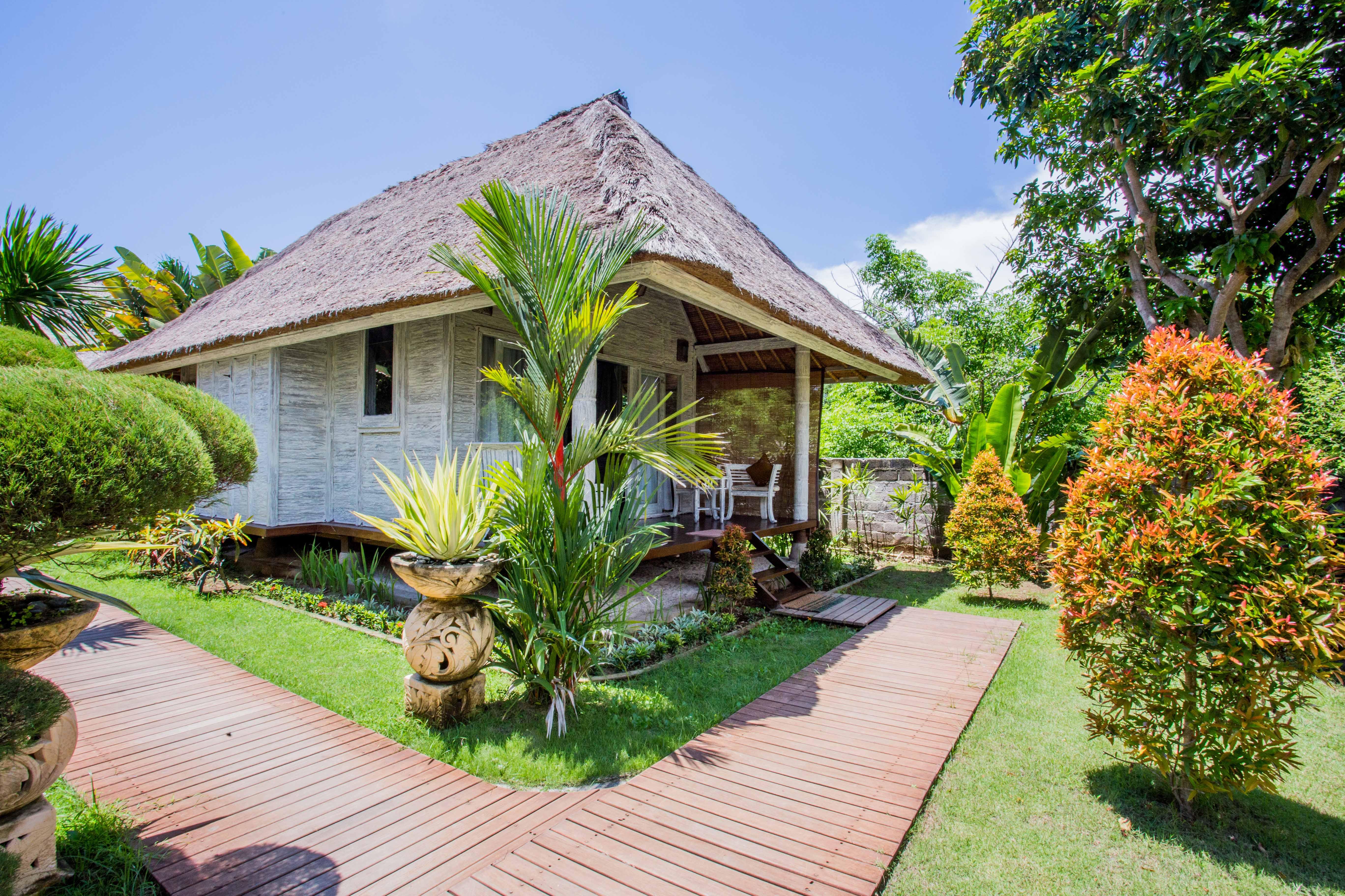 Bay Shore Huts Lembongan Exterior photo