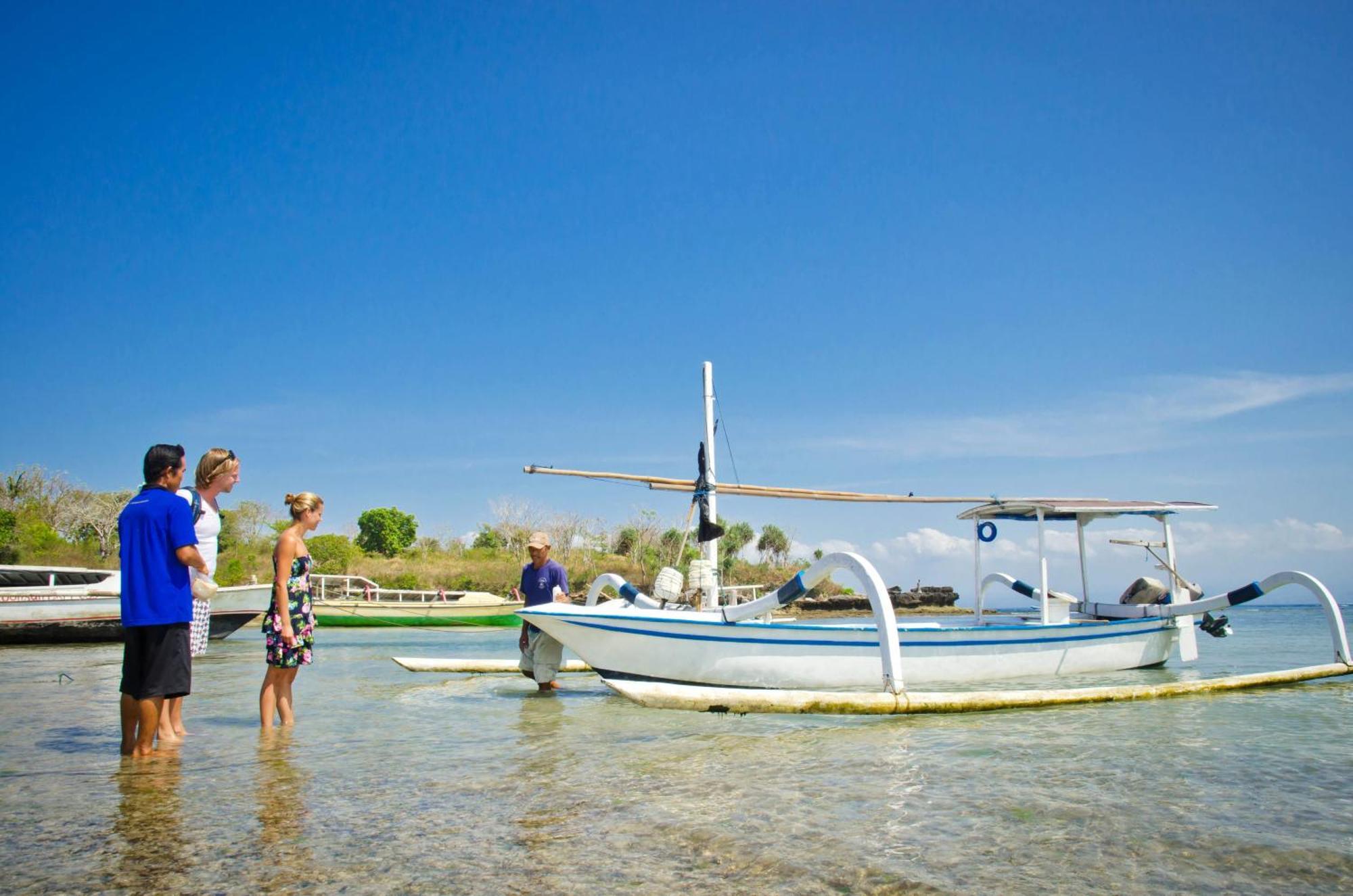 Bay Shore Huts Lembongan Exterior photo