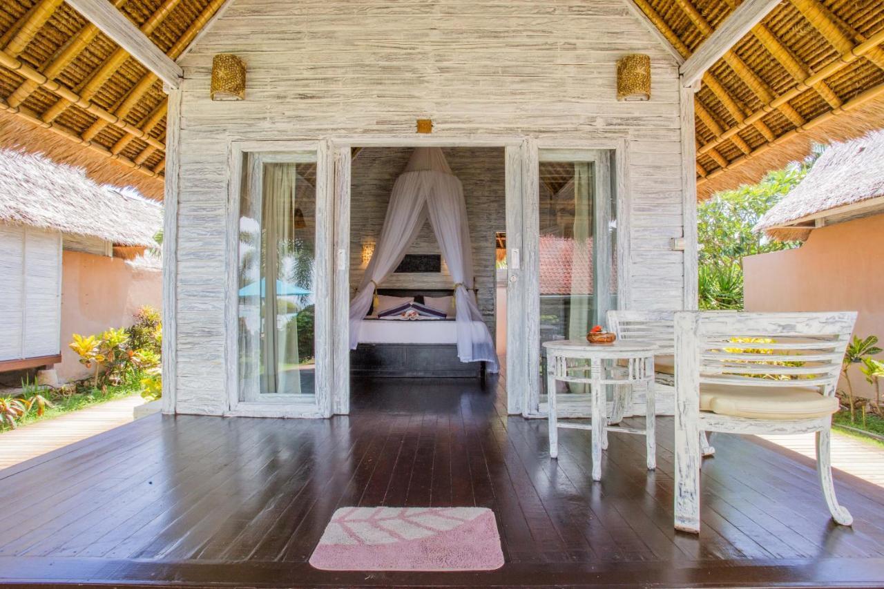 Bay Shore Huts Lembongan Exterior photo