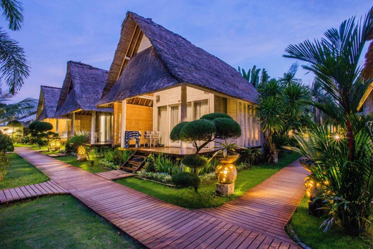 Bay Shore Huts Lembongan Exterior photo