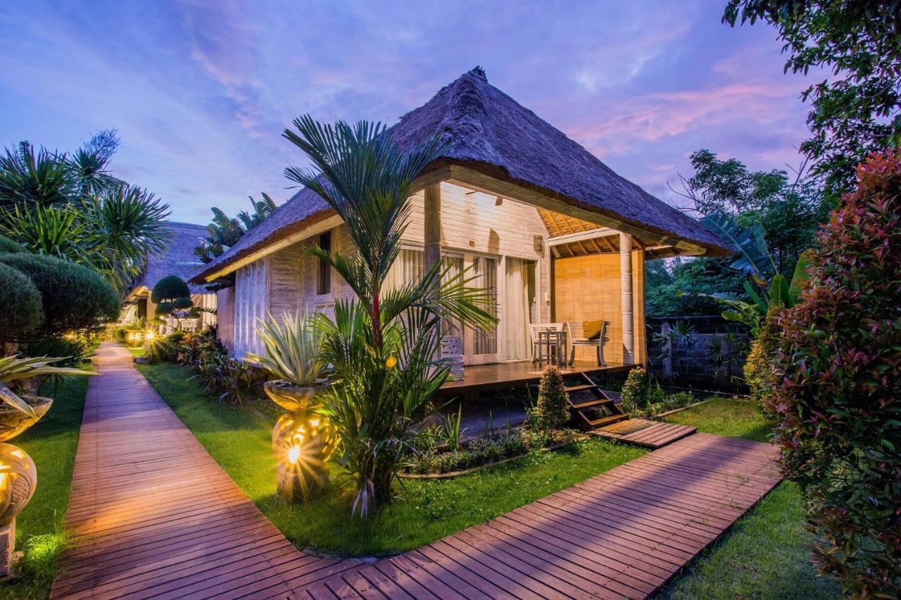 Bay Shore Huts Lembongan Exterior photo